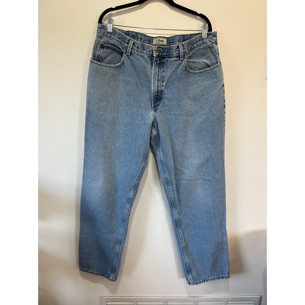 L.L. Bean relaxed fit jeans 38x32 light wash